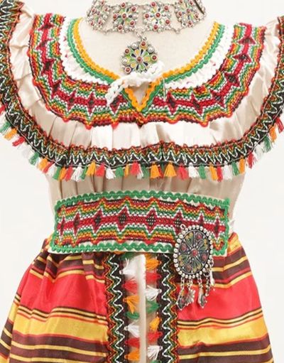 Confection robe kabyle